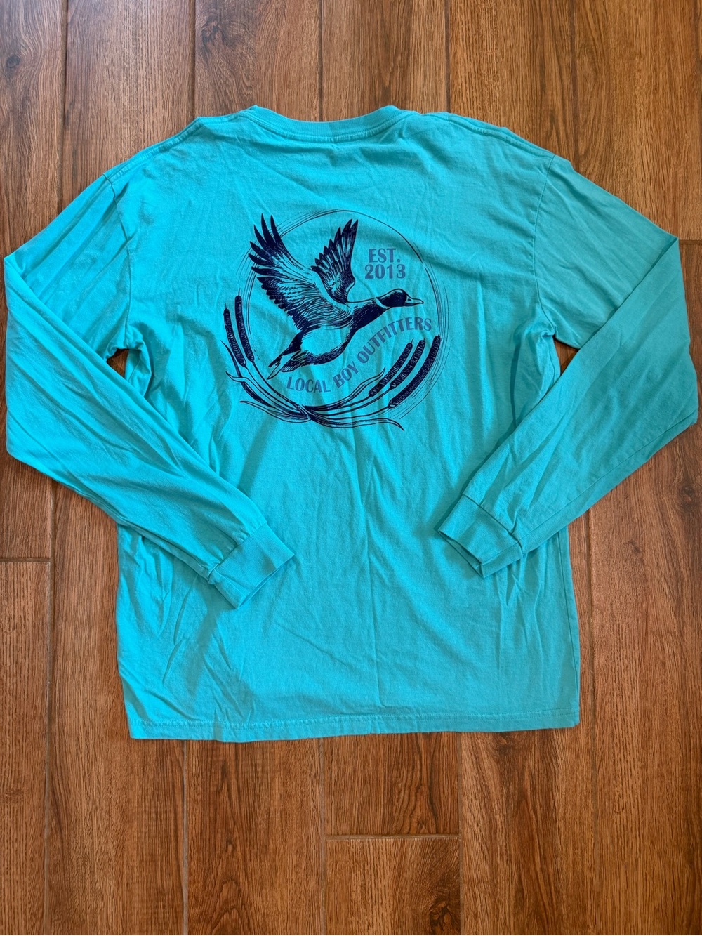 Long-Sleeve Graphic Tee in Teal with Duck Motif / men’s large